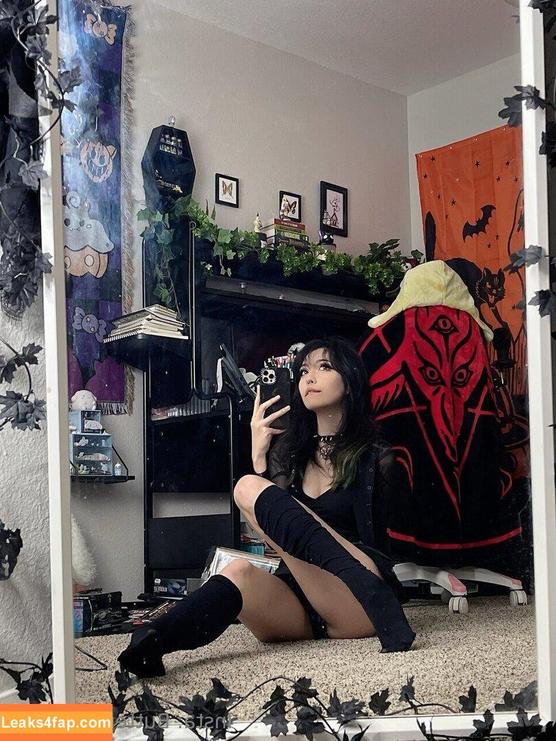 ButteryWaterBoi / awkwardlevi leaked photo photo #0507