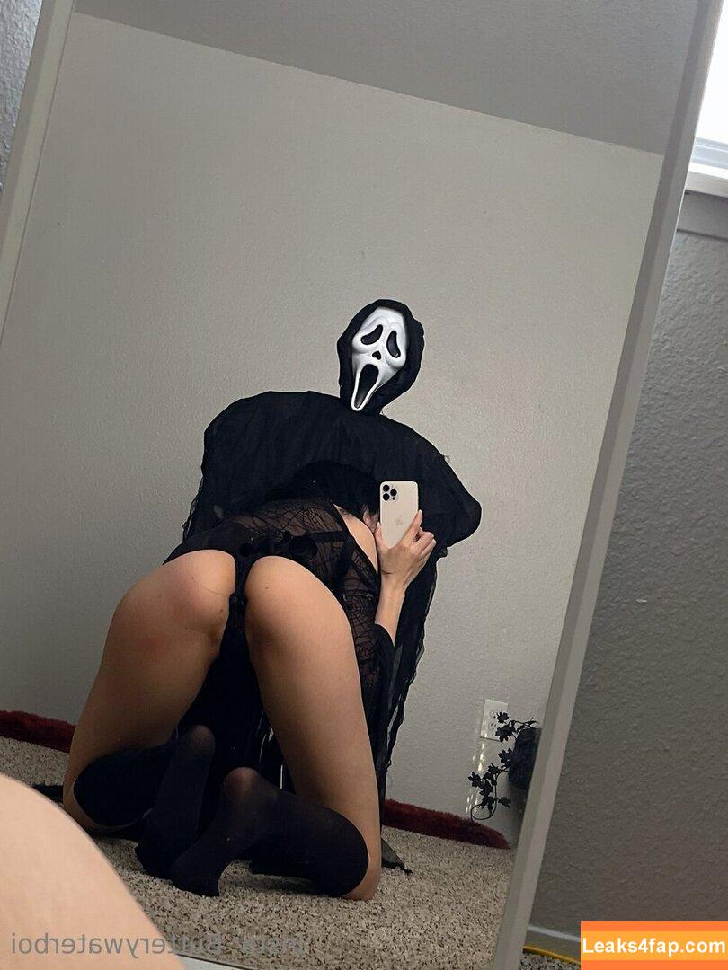 ButteryWaterBoi / awkwardlevi leaked photo photo #0542