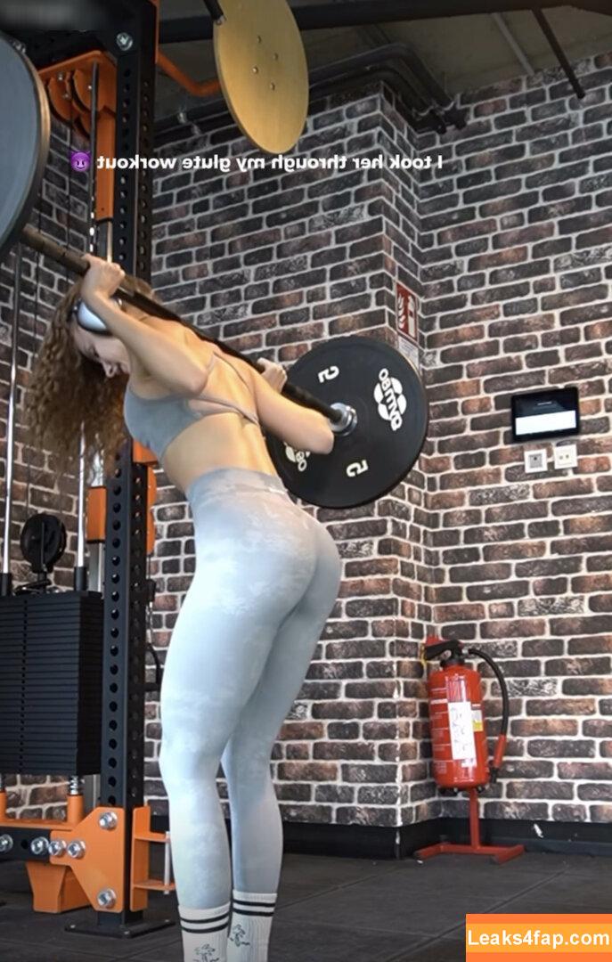 By.isabelyvonne leaked photo photo #0123