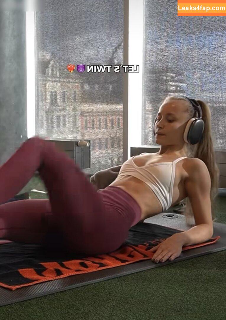 By.isabelyvonne leaked photo photo #0130