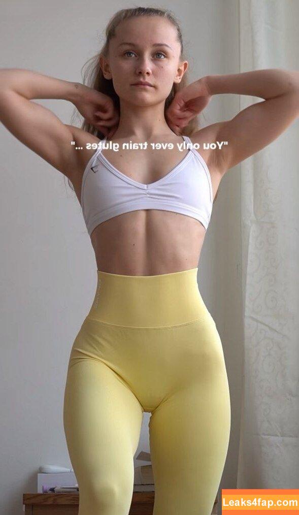 By.isabelyvonne leaked photo photo #0274