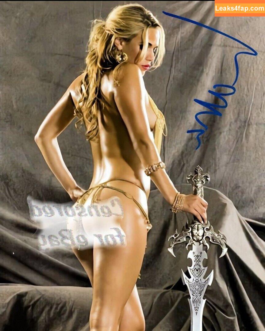 C J Perry /  leaked photo photo #0002