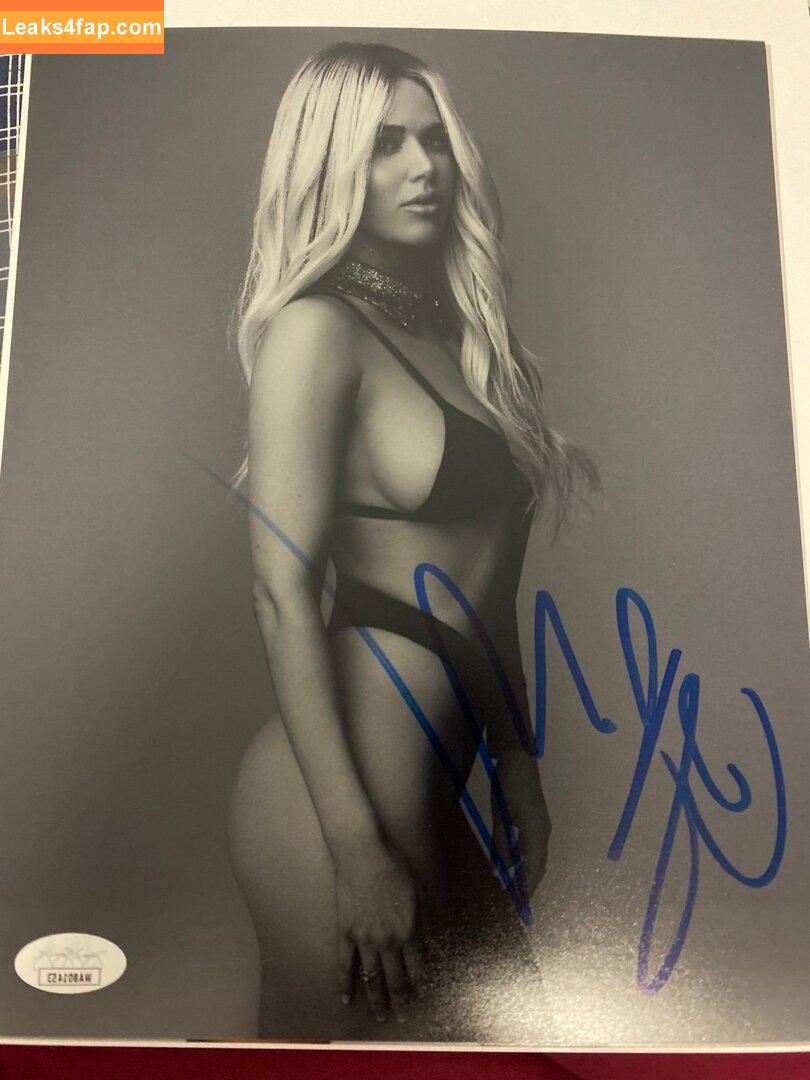 C J Perry /  leaked photo photo #0025