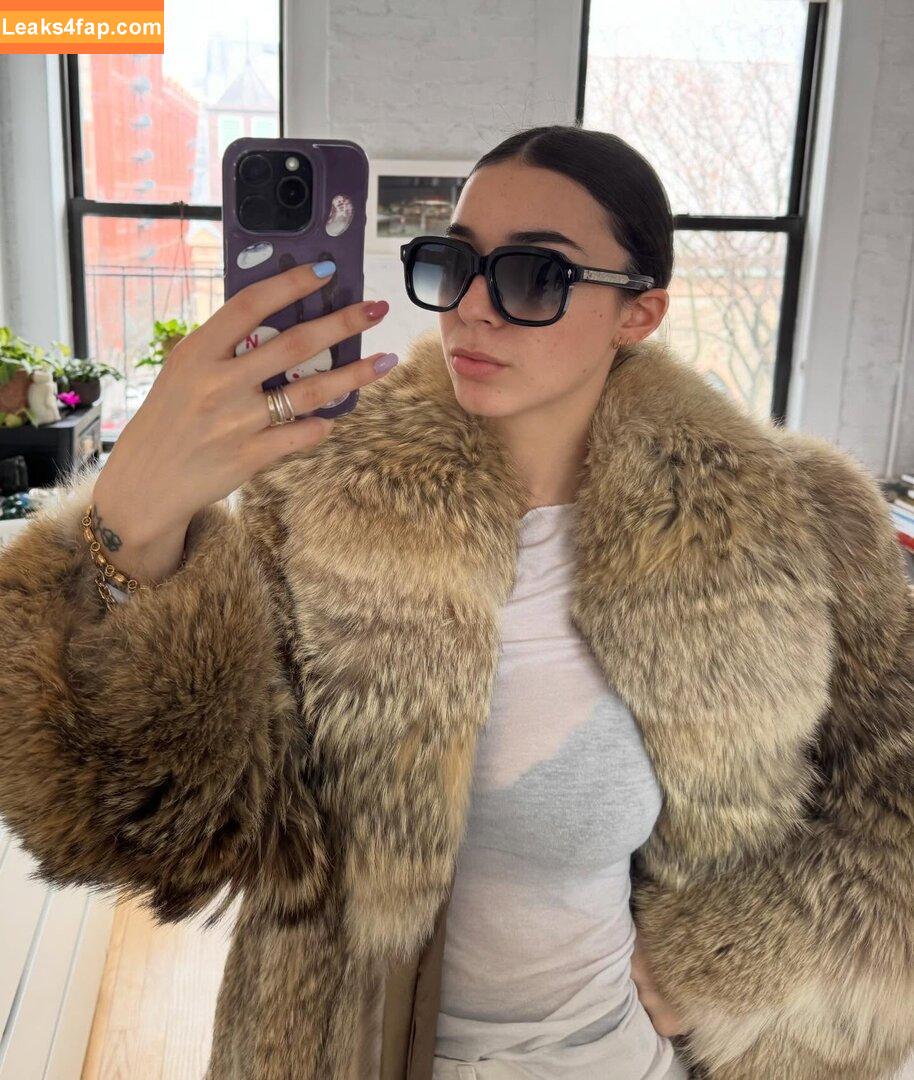 c.millierock / kombucha_shawty leaked photo photo #0100