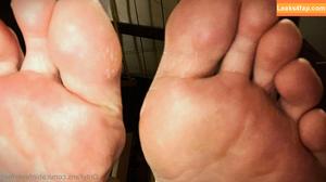 cabinfeverfeet photo #0002