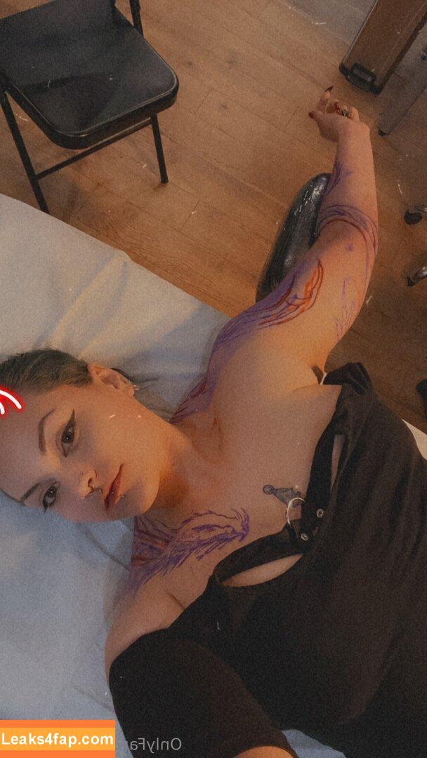 cahrnila /  leaked photo photo #0005