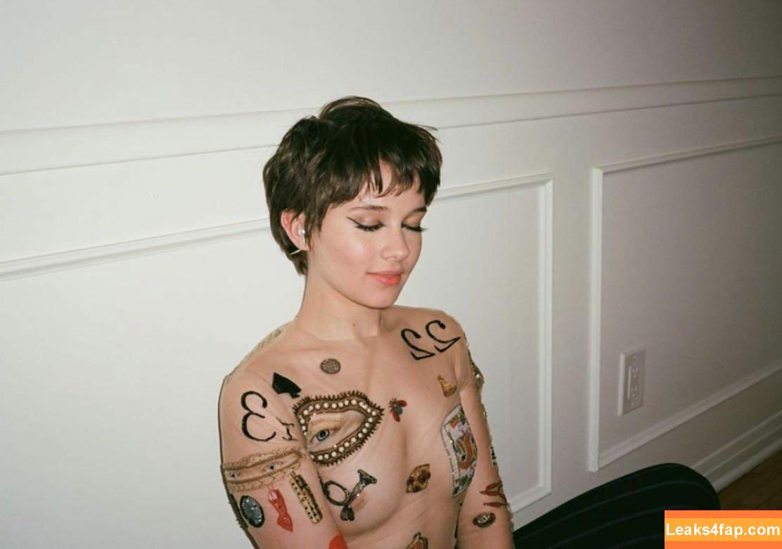 Cailee Spaeny / caileespaeny leaked photo photo #0040