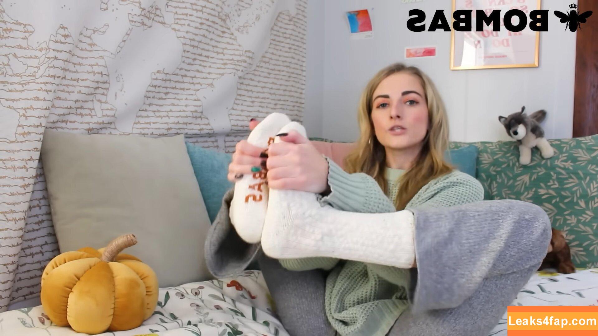 Caitlin Marie Reacts / She's Scared / the.caitlin.marie leaked photo photo #0017