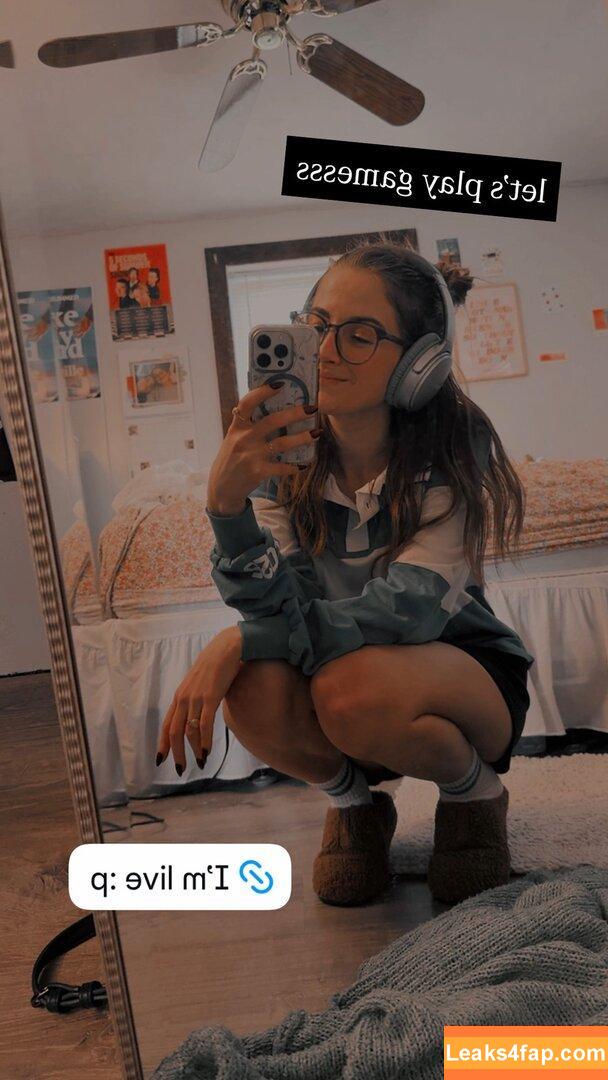 Caitlin Marie Reacts / She's Scared / the.caitlin.marie leaked photo photo #0047