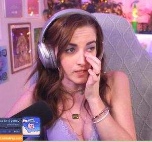 Caitlin Marie Reacts photo #0006