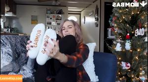 Caitlin Marie Reacts photo #0020