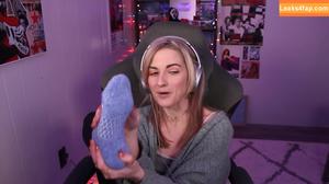 Caitlin Marie Reacts photo #0022