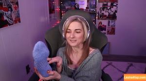 Caitlin Marie Reacts photo #0023