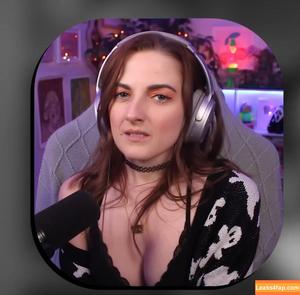 Caitlin Marie Reacts photo #0033