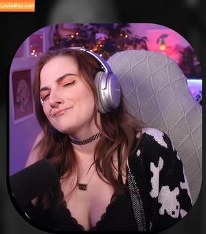 Caitlin Marie Reacts photo #0042