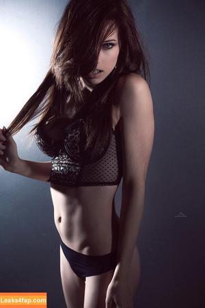 Caitlin McSwain photo #0020