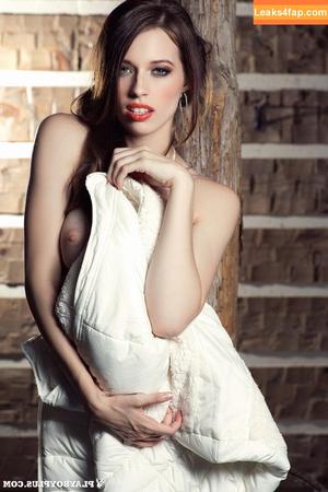 Caitlin McSwain photo #0144