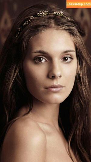 Caitlin Stasey фото #0007