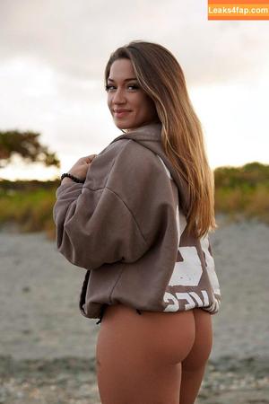 Caleigh.Mackenzie photo #0001