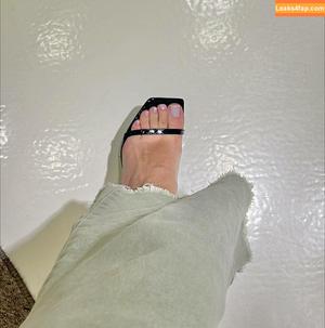 Caliupe_feet photo #0050