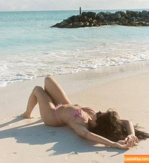 Camila Cabello photo #1044