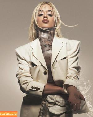 Camila Cabello photo #1387