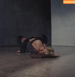 Camila Cabello photo #1999