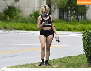 Camila Cabello photo #2362