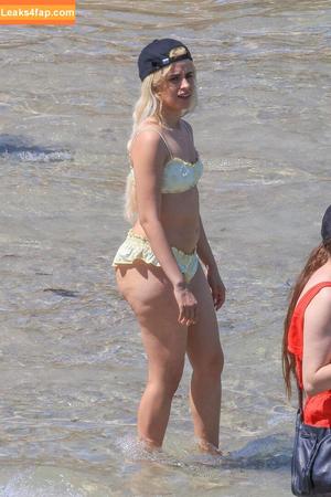 Camila Cabello photo #2513