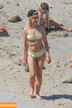 Camila Cabello photo #2530