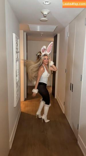 Camila Cabello photo #3365