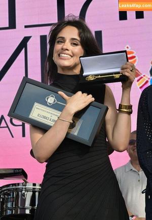 Camila Cabello фото #3991