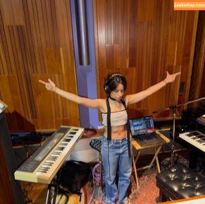 Camila Cabello photo #4005