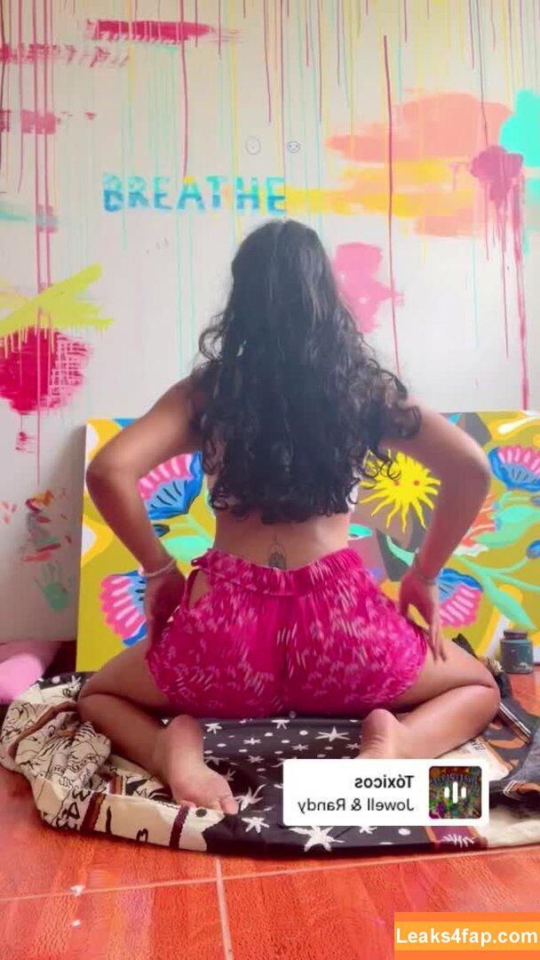 Camila Erika Montengro Rubina / camila.blooms leaked photo photo #0003