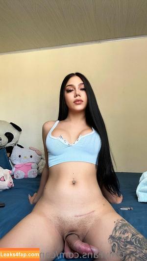 Camila Holguiin photo #0032