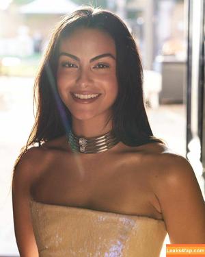 Camila Mendes photo #0111