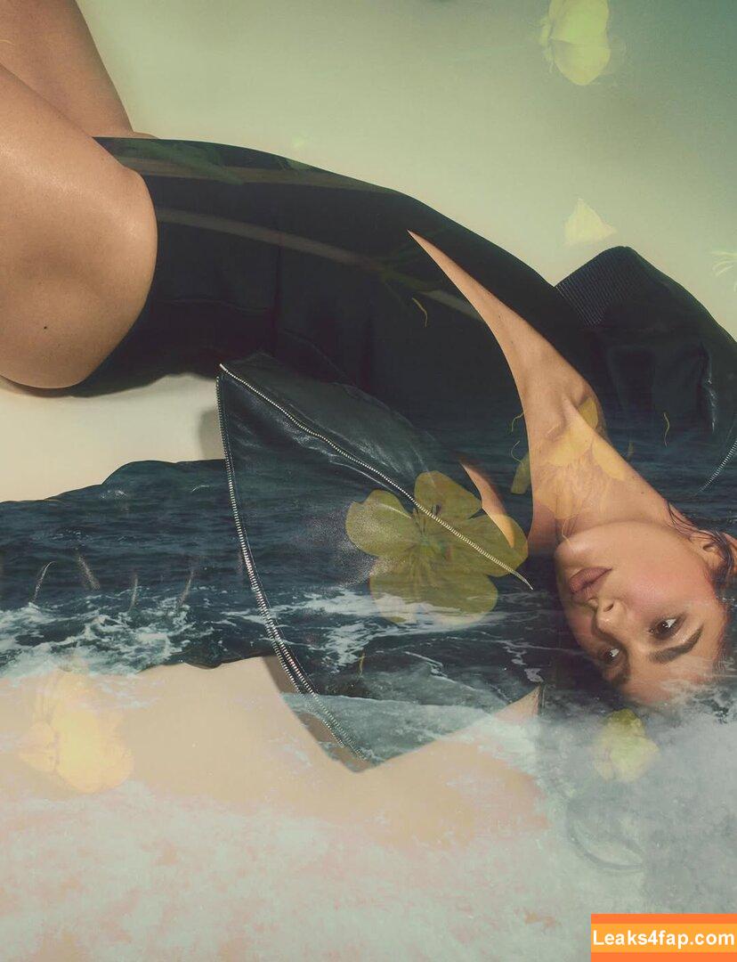 Camila Morrone / camilamorrone слитое фото фото #0740