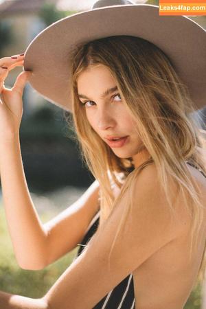 Camila Morrone photo #0302