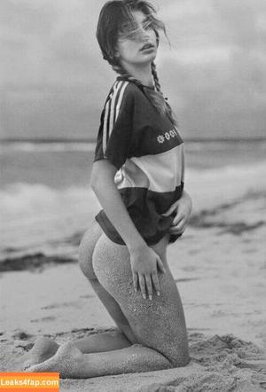 Camila Morrone фото #0703