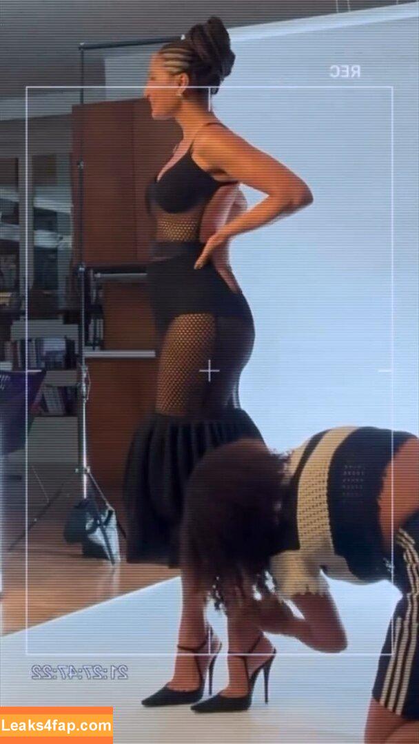 Camila Pitanga / caiapitanga leaked photo photo #0110