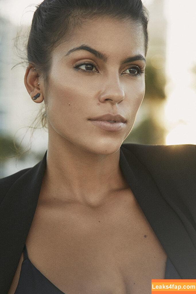 Camila Tavares /  leaked photo photo #0008