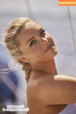 Camille Kostek photo #0167