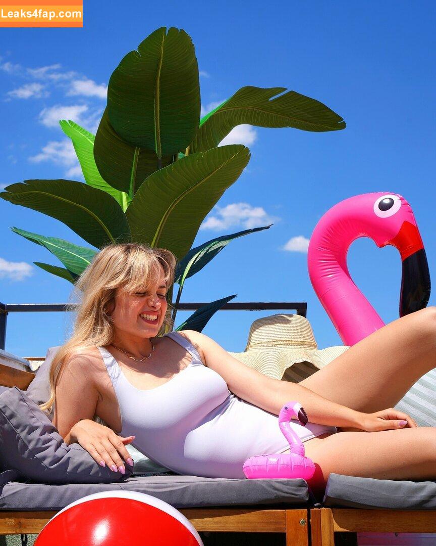 Camille LV / CamilleLvqu / camille_lvqu / camillelovesboats leaked photo photo #0113