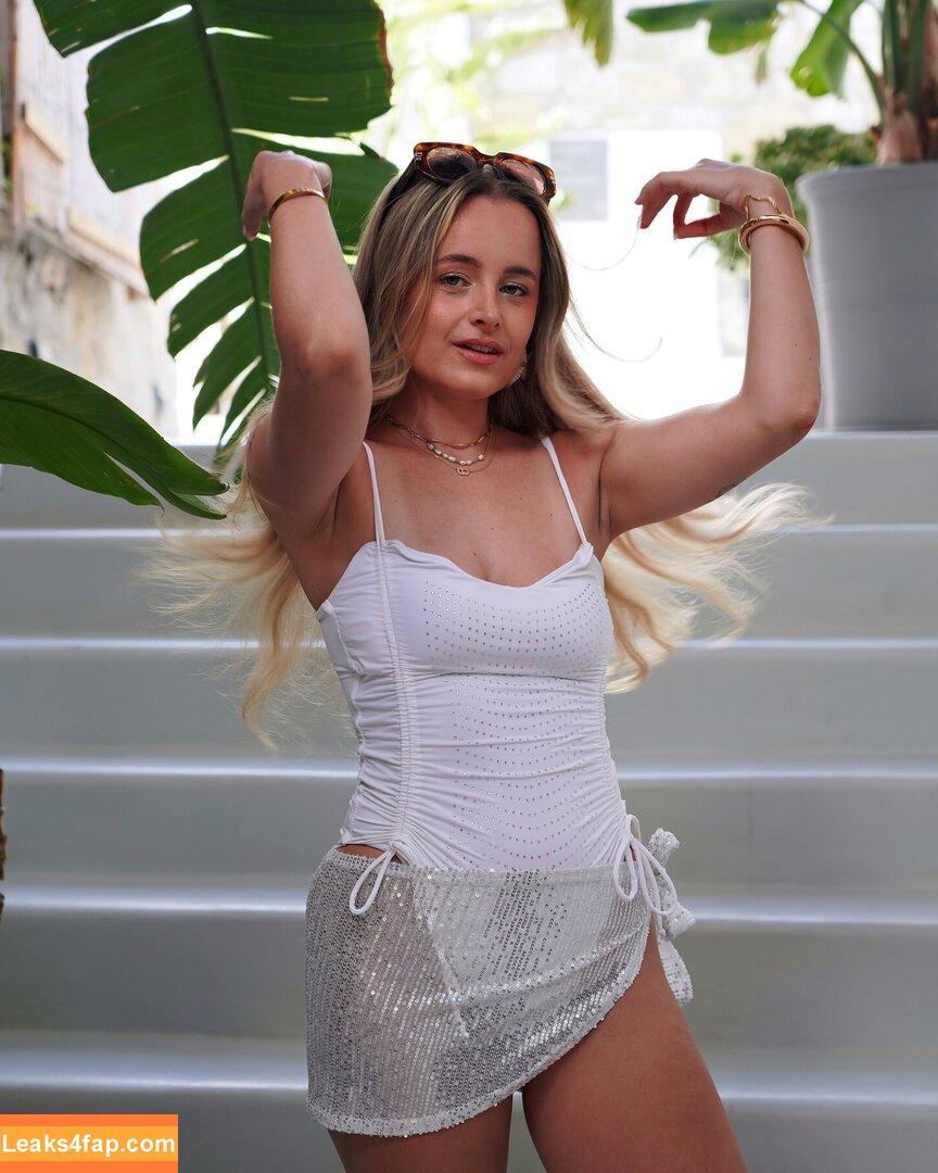 Camille LV / CamilleLvqu / camille_lvqu / camillelovesboats leaked photo photo #0117