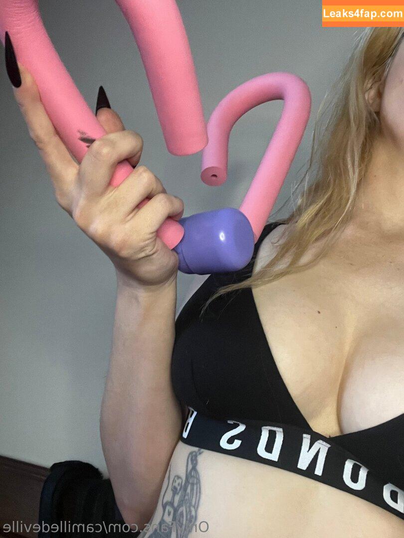 camilledeville / camilledeville_ leaked photo photo #0002