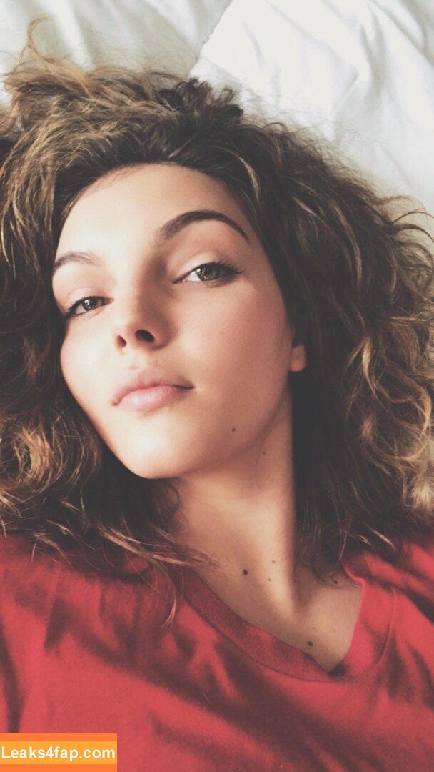 Camren Bicondova /  leaked photo photo #0043