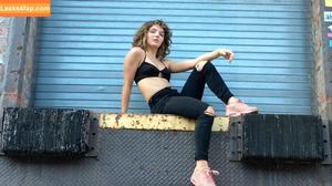 Camren Bicondova photo #0016