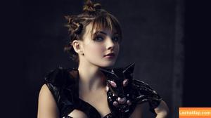 Camren Bicondova photo #0022