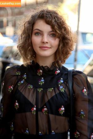 Camren Bicondova photo #0024