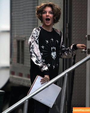 Camren Bicondova фото #0067